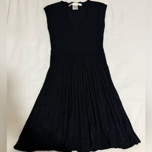 Max Studio Black Sleevless Midi Dress